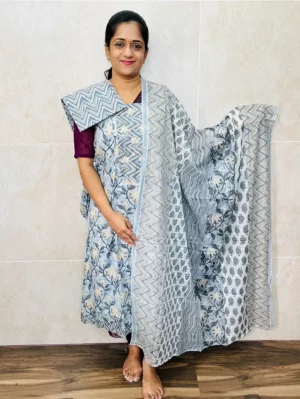 Handblock printed Jaipur cotton top with cotton dupatta and cotton bottom